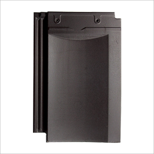 घुमावदार काली छत टाइलें