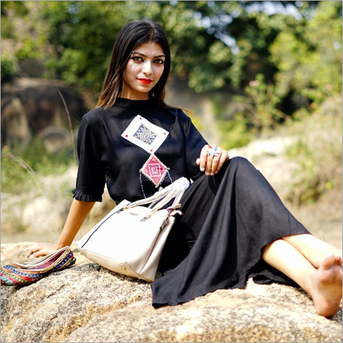 Ladies Fancy Handbag - Synthetic Leather, 12x10 Inches , Pink Color With Zipper Closure | Trendy, Functional Design For Everyday Use