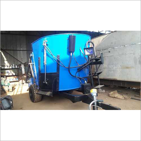 टीएमआर फ़ीड मिक्सर वैगन