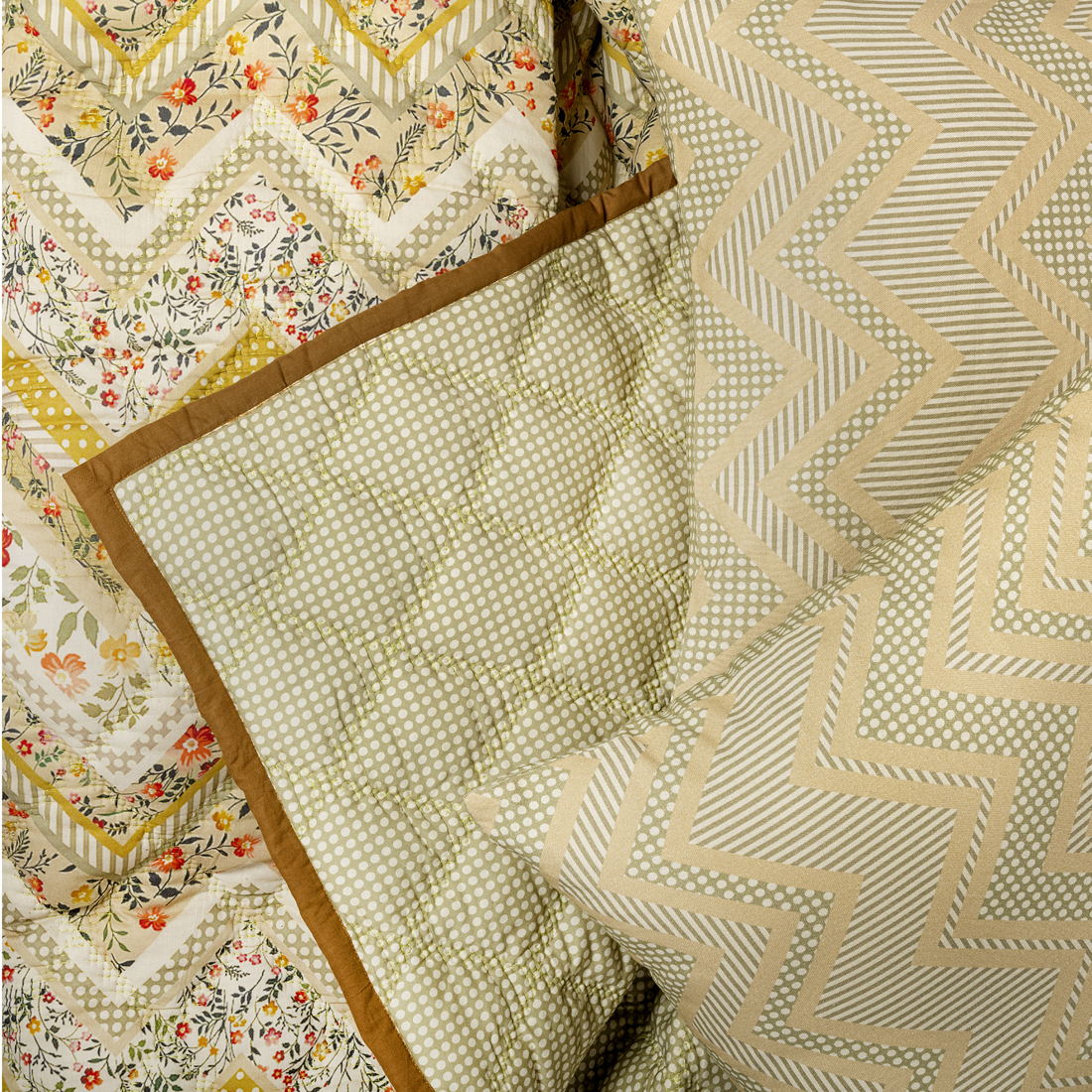 Embroidered Quilts - Cotton Material, Various Dimensions , Floral Design In Blue With Lightweight Filling And High Thread Count