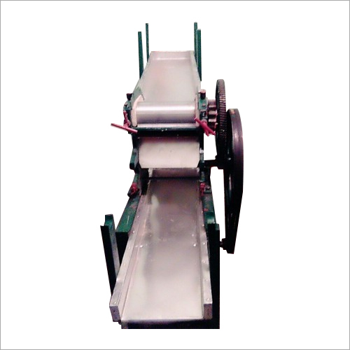 Heavy Duty Noodles Making Machine Capacity: 100Kg/ Per Hour Kg/Hr