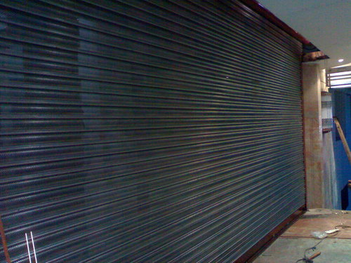 Motorized Shutters - Durable Aluminum, Custom Size Options, Enhanced Privacy and Energy Efficiency