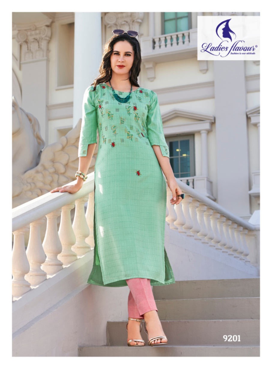 Quick Dry 14 Kg Rayon With Foil Print With Handwork & Embroidery Work