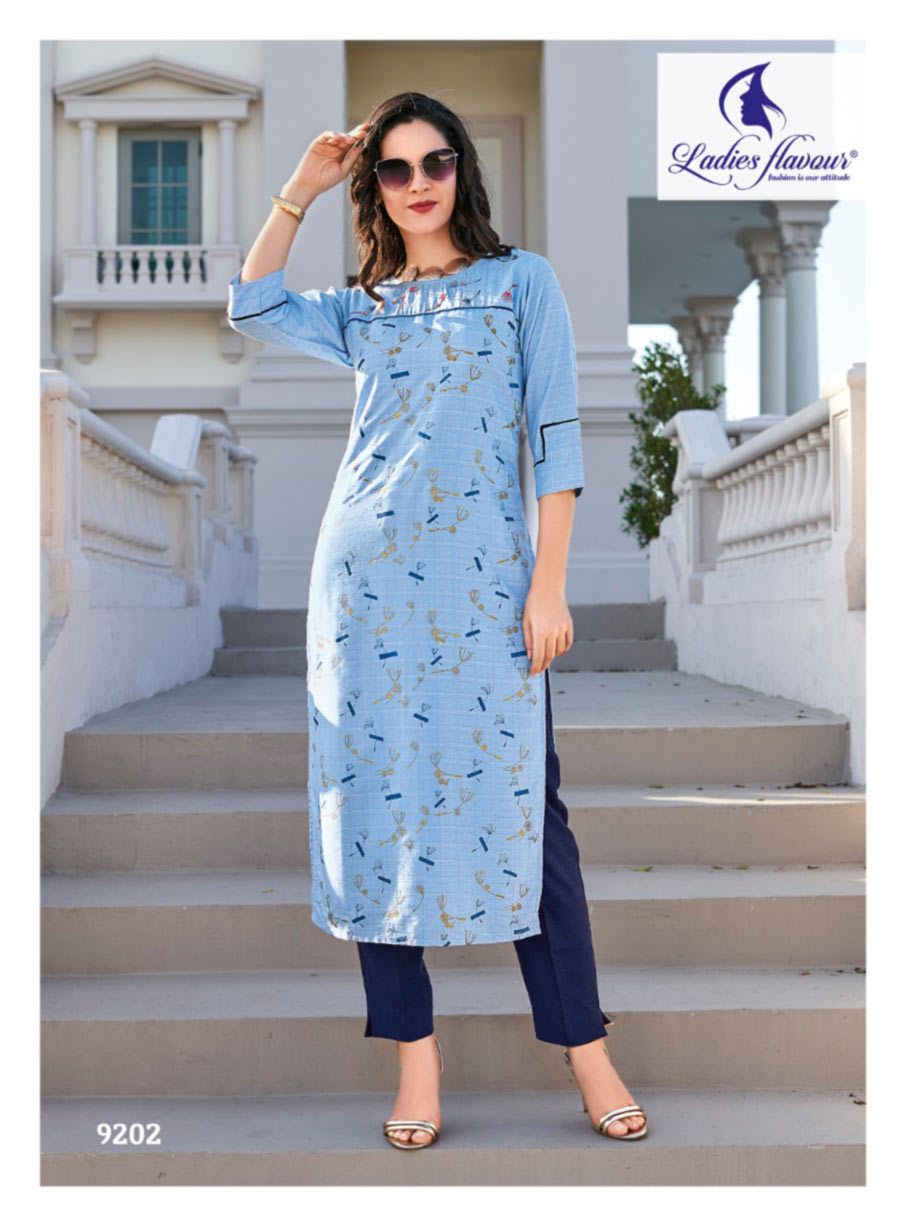Quick Dry 14 Kg Rayon With Foil Print With Handwork & Embroidery Work