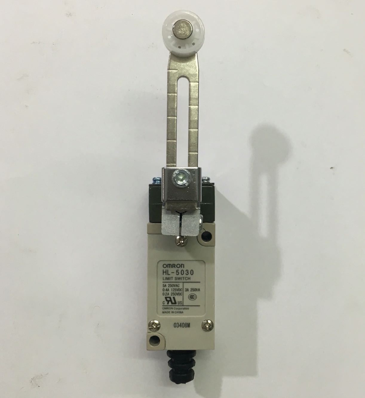 Omron Limi Voltage: 240 Volt (V)