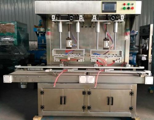 Top cover leakage testing machine