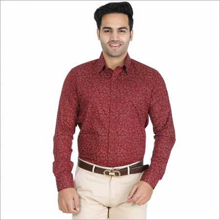 गहरे लाल कैजुअल शर्ट्स