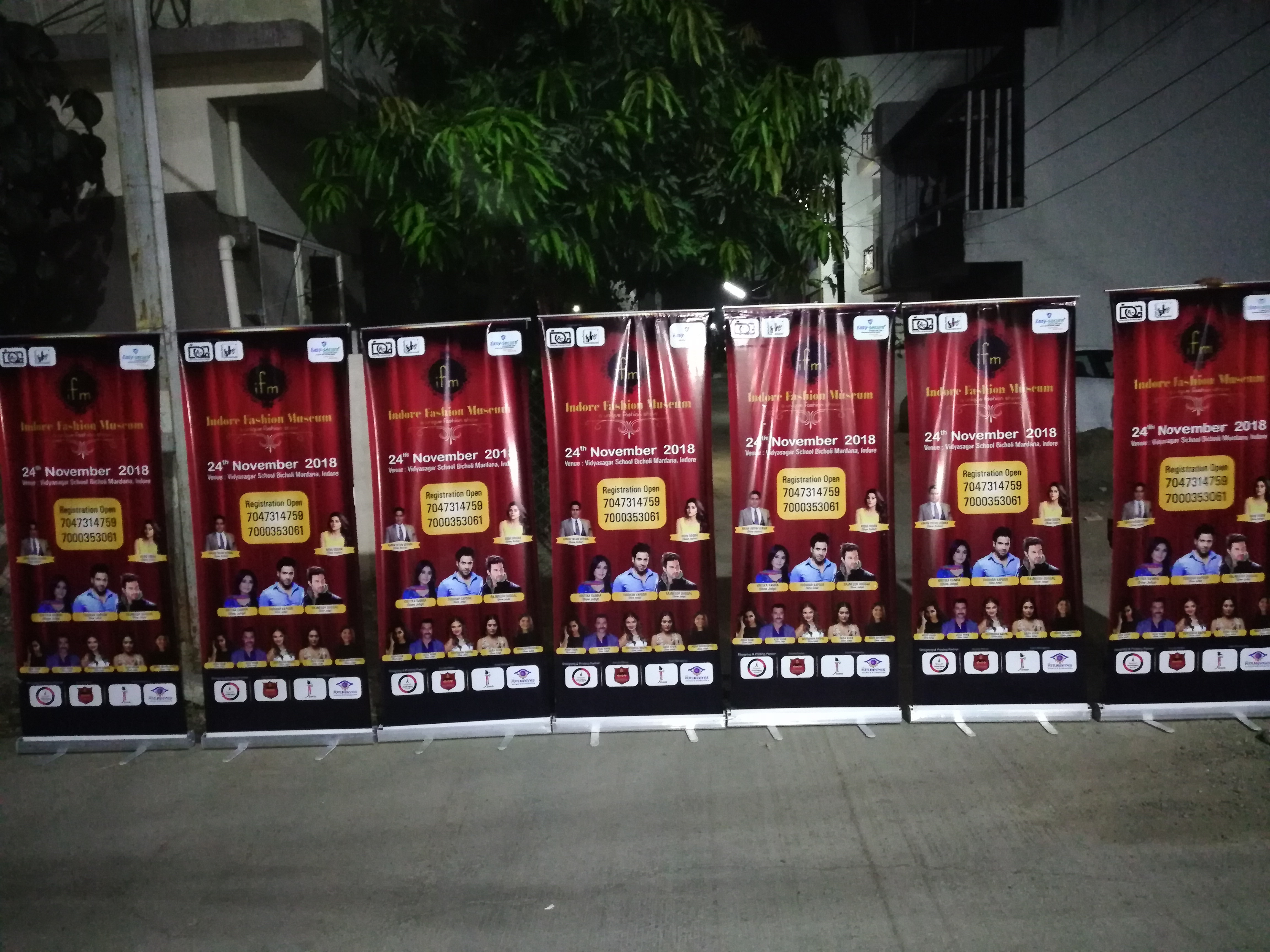 Standees Printing Services - Application: Outdoor