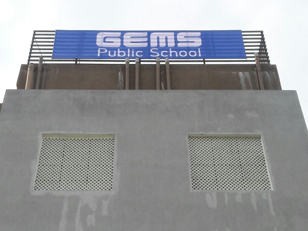 Flex Board - Various Sizes, Indoor And Outdoor Application | Roll Up Display For Vehicles, Exhibition, Stall, Trade Shows, And Showrooms