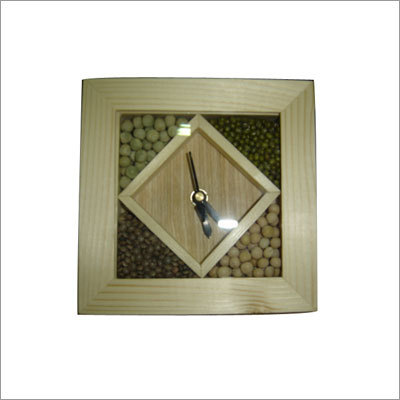चौकोर लकड़ी की सजावटी घड़ी