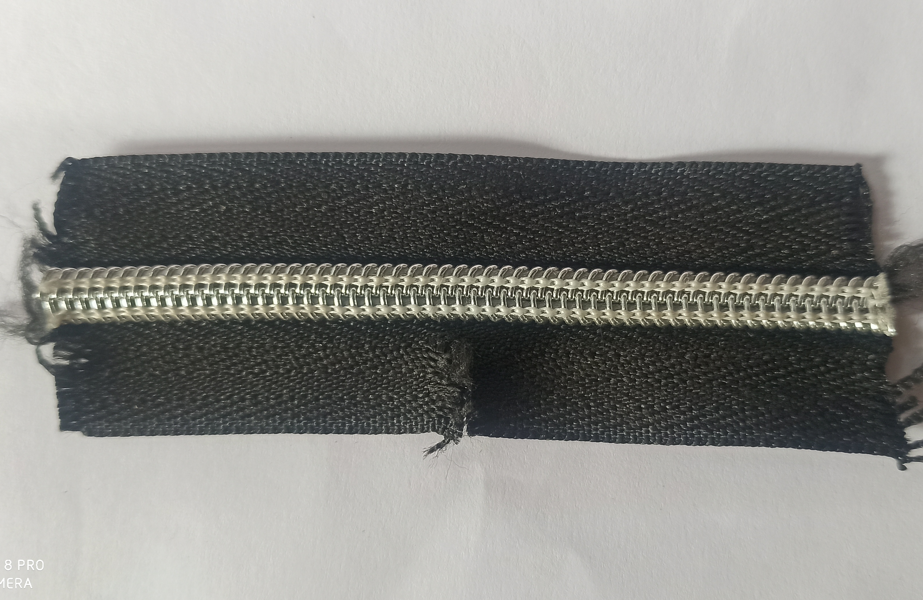 Cfc Zippers - 5 Inch & 8 Inch | Silver & Gold Zipper Types For Bags, Cfc Finish, Durable Teeth Design