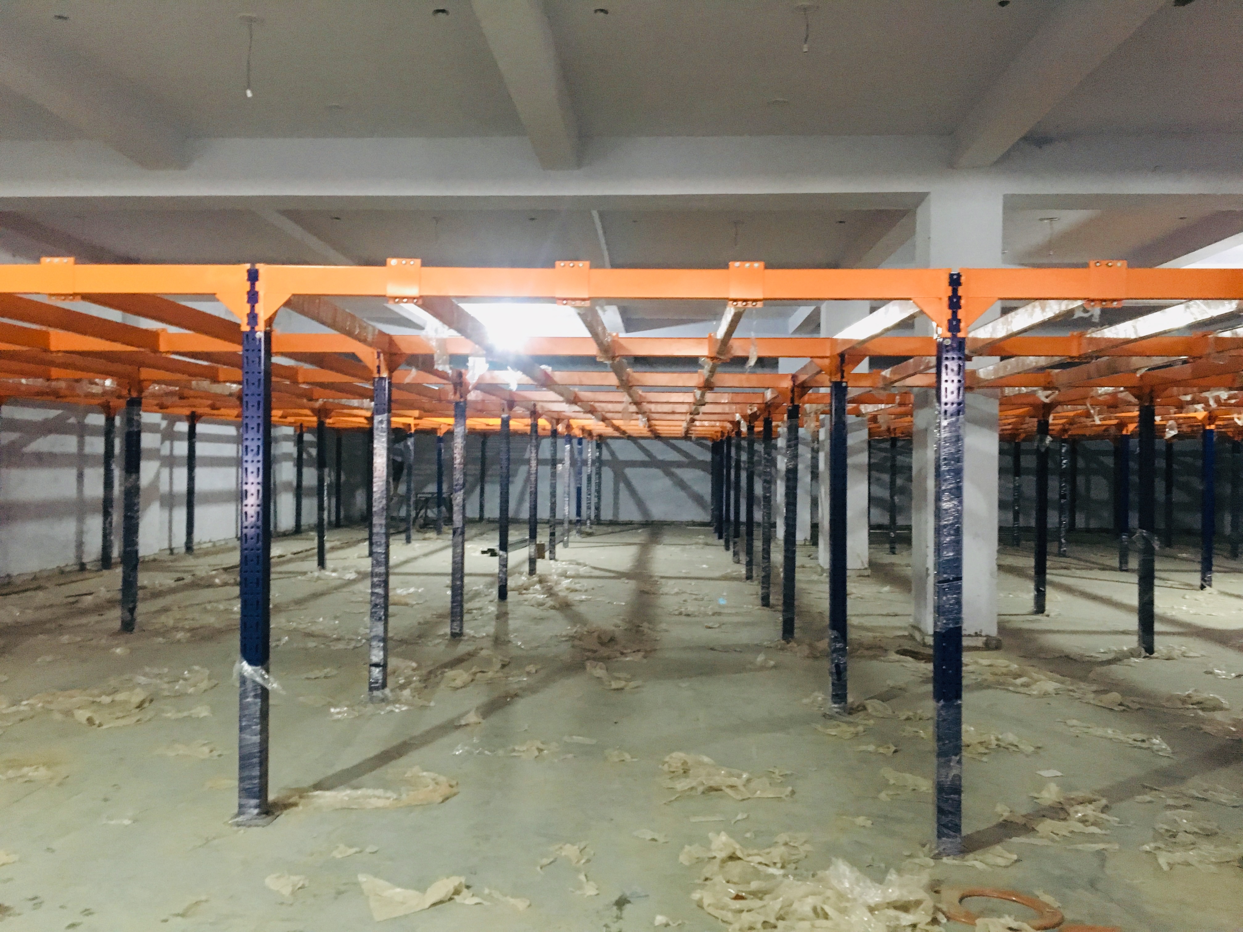 Modular Mezzanine Floor - Metal Structure, Non-slip & Wear-resistant | Ideal For Versatile Space Optimization And Heavy-duty Use
