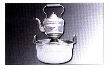 बर्तन को केतली से धोना