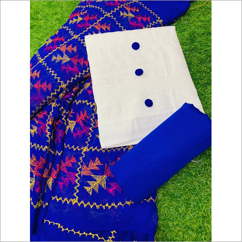 महिलाओं के लिए कॉटन का बिना सिला हुआ सूट