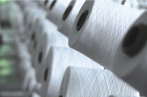 बुनाई के लिए कच्चा सफेद 24Ne पॉलीप्रोपाइलीन स्पून यार्न