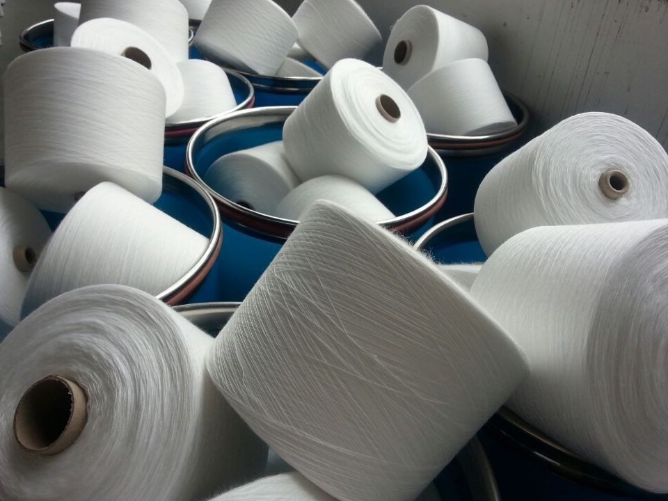 Raw White 24ne Polypropylene Spun Yarn For Weaving
