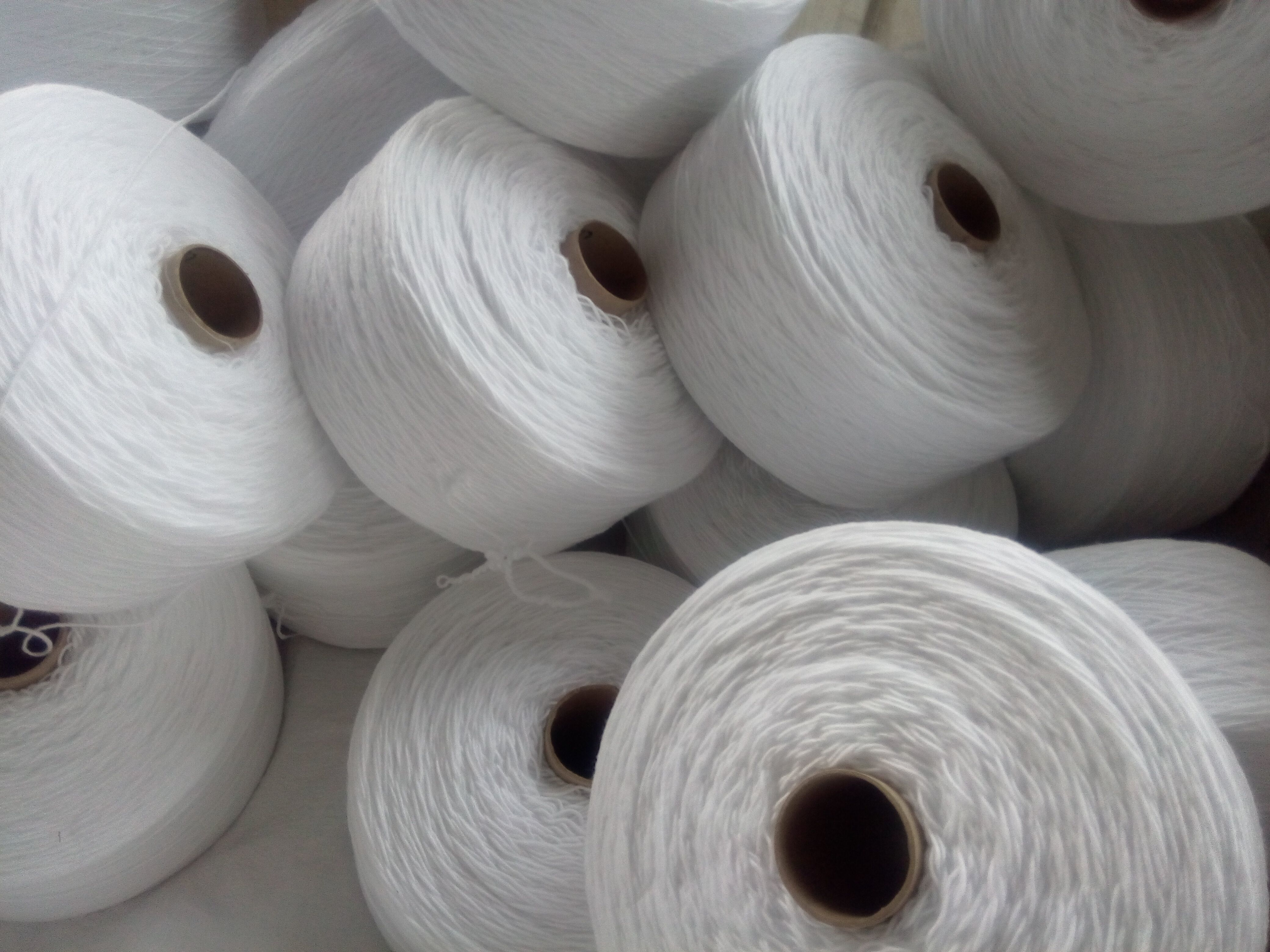 Raw White 24ne Polypropylene Spun Yarn For Weaving