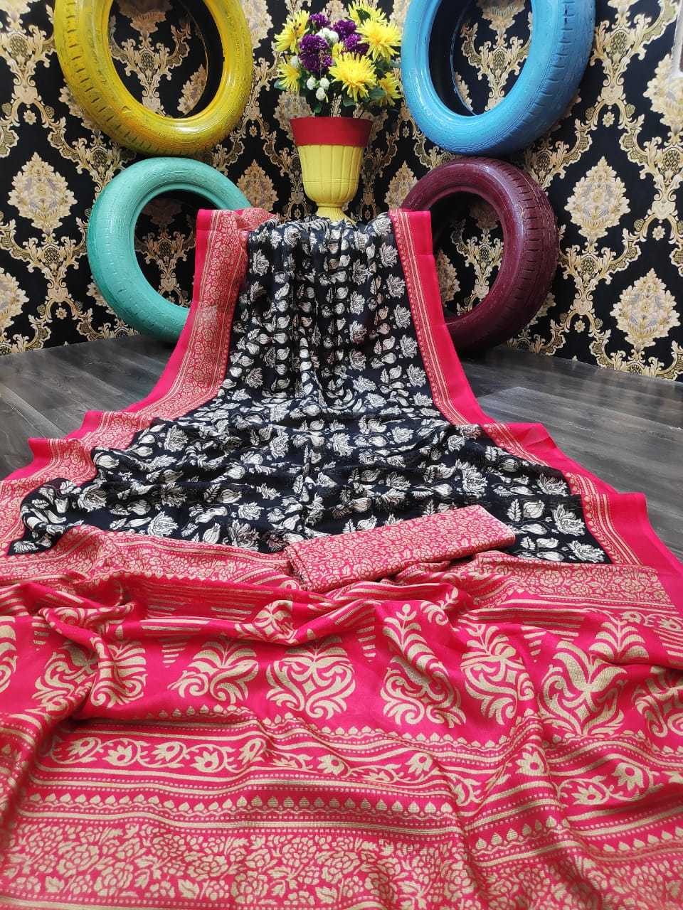 Linen Saree - Linen Jute Fabric With Contrast Blouse, Zari Work For All Seasons