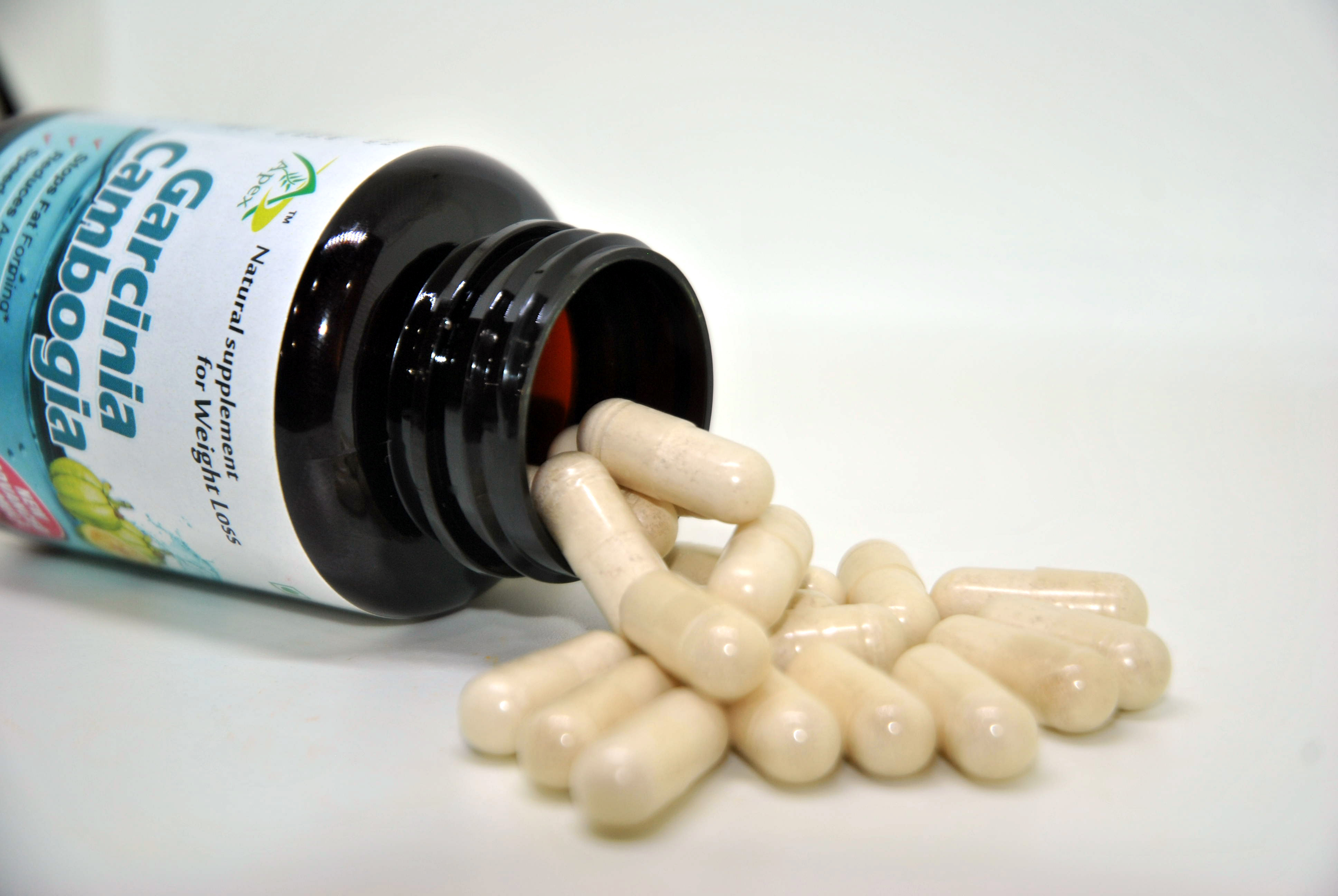 Herbal Capsules Ingredients: Raw Herbs And Herb Extracts