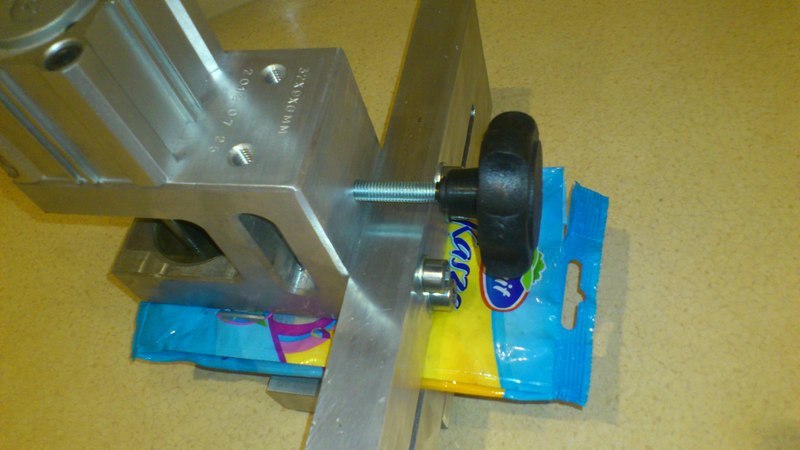 Hanger Hole Puncher/hanger Puncher For Plastic Film