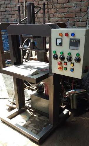 Single Cylinder Dona Making Machine Capacity: 15 Piece/ Minute Kg/Day