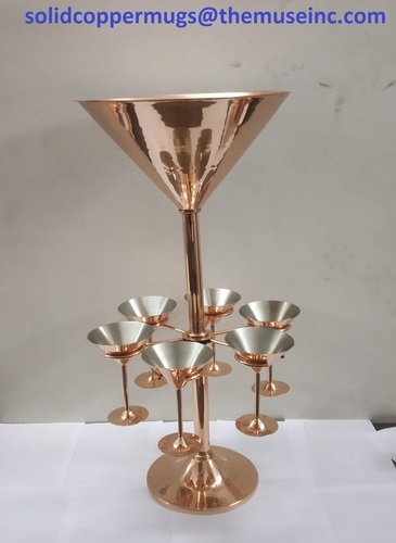 सॉलिड कॉपर मार्टिनी बोतल धारक जिसमें मार्टिनी ग्लास शामिल हैं