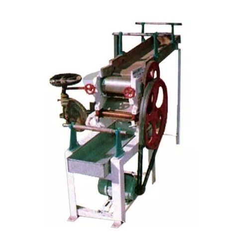 Noodle Chowmein Making Machine Capacity: 100 Kg Per Hour Kg/hr