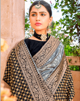 रेशमी साड़ी