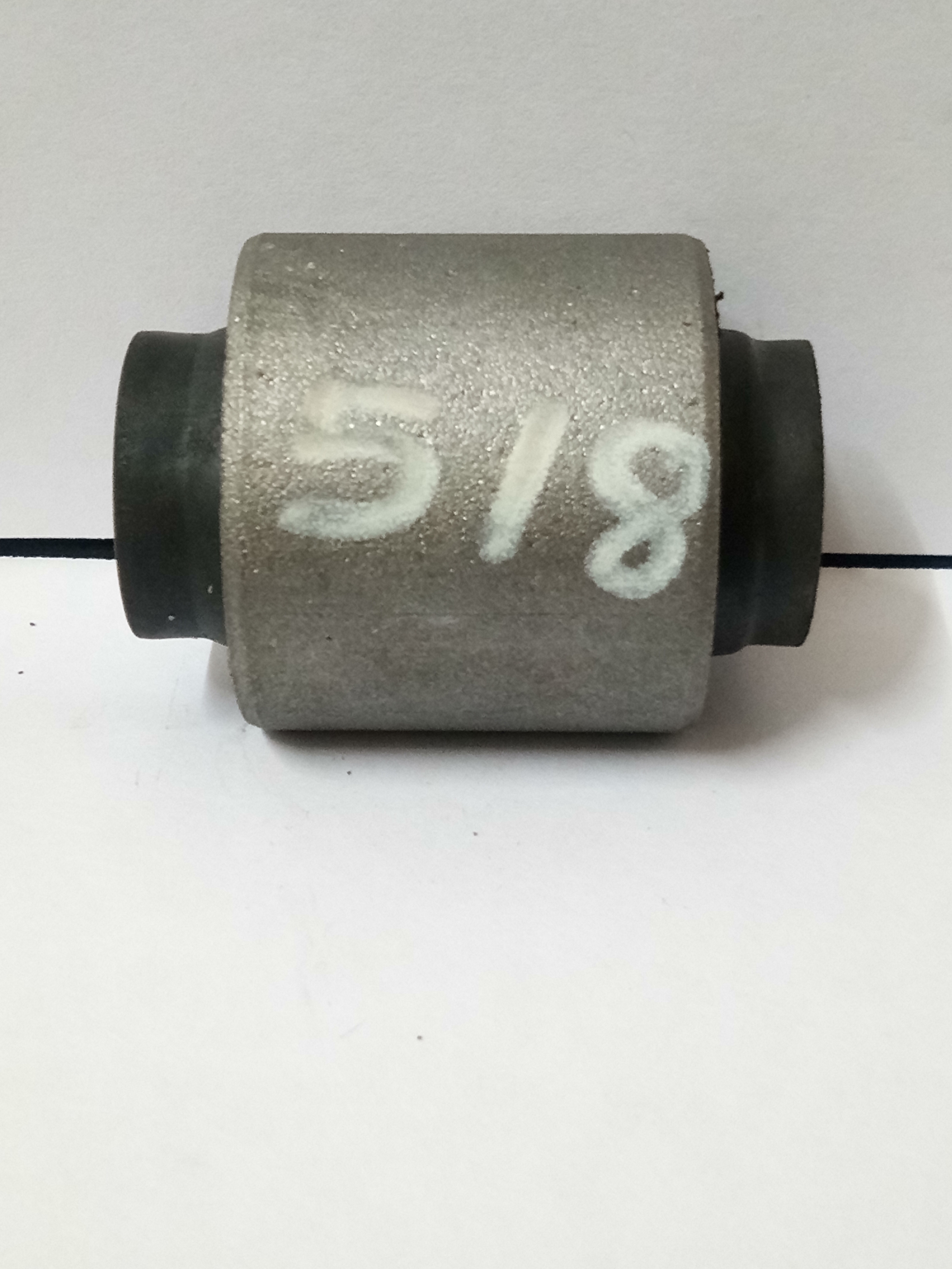 Ar7433 Bush Lc Hon Ball - Rubber And Metal, 37x168x33 Mm , Smooth Finish, Grey Color, 1 Year Warranty, Weight 130 G, 2 Years Working Life