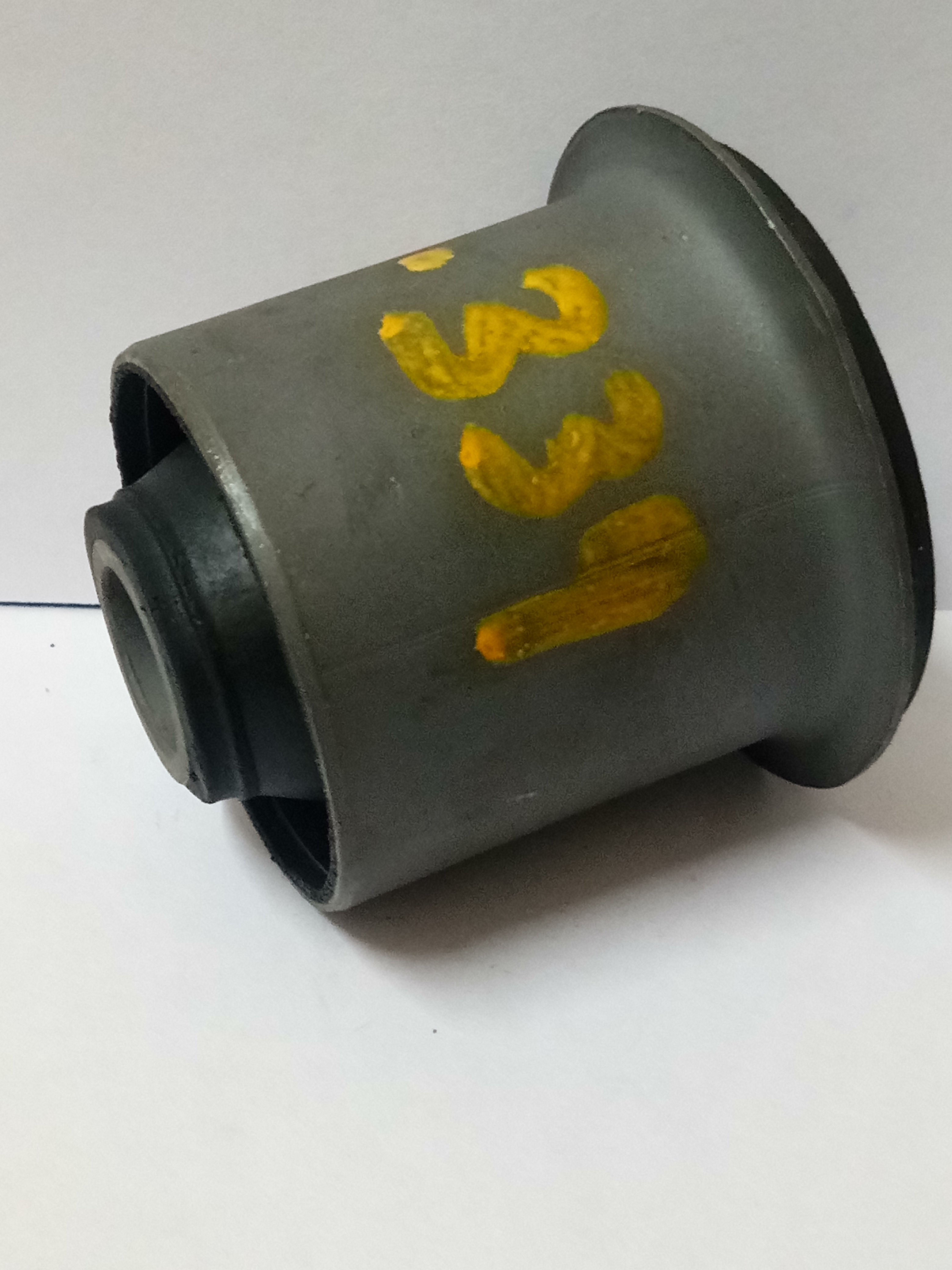 Ar7527 Bush Uc Niss - Rubber And Metal Material 45.2x188x42 Mm Dimensions Smooth Grey Finish | Shot Blast Surface Treatment 1-year Warranty 200 Grams Weight 2 Years Working Life