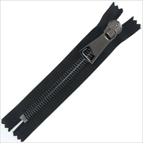 6 इंच क्लोज़ ज़िपर का उपयोग: गारमेंट