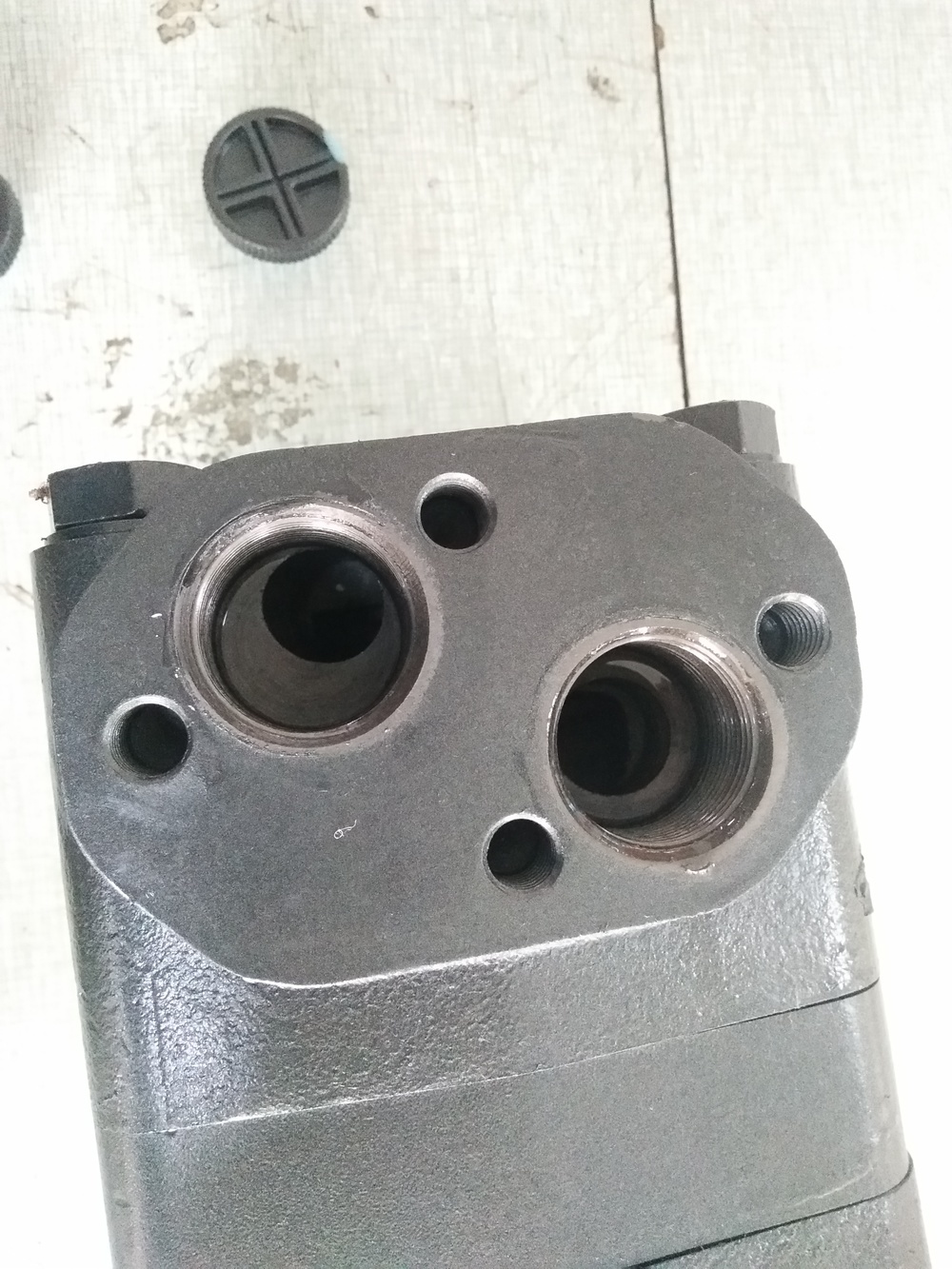 Bmv Gear Motor - High Pressure, Mechanical Seal | Advanced Geroler Gear Set, Tapered Roller Bearings, Smooth Operation