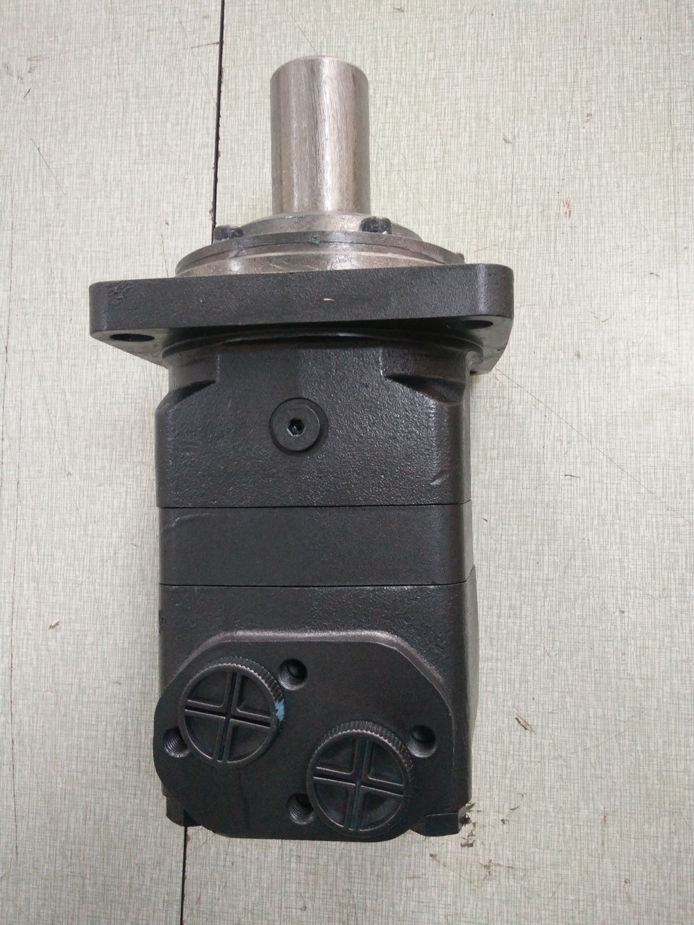 Bmv Gear Motor - High Pressure, Mechanical Seal | Advanced Geroler Gear Set, Tapered Roller Bearings, Smooth Operation