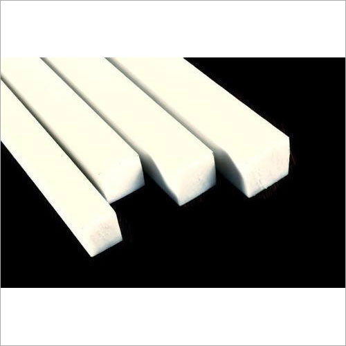 White PP Square Rod - Industrial Grade, 98-100% Purity, Solid White | Suitable for Pharma Machines, High Quality and Strength