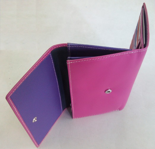 Color Mobile Cover Gender: Female