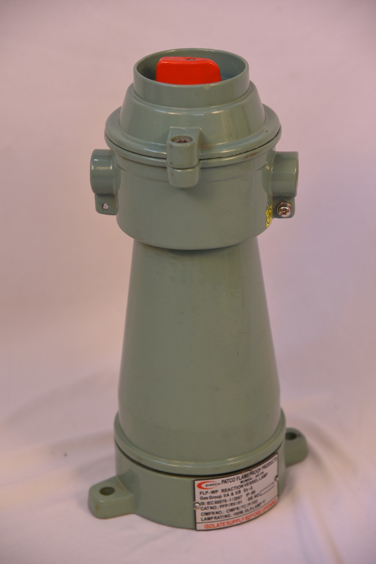 Flameproof Reaction Vessel Lamp - Die Cast Aluminum Alloy Lm6, Ip-65 Ingress Protection | 12a Dp On-off Switch, Toughened Glass E-27 Porcelain Holder, 15w Cfl/led Compatibility