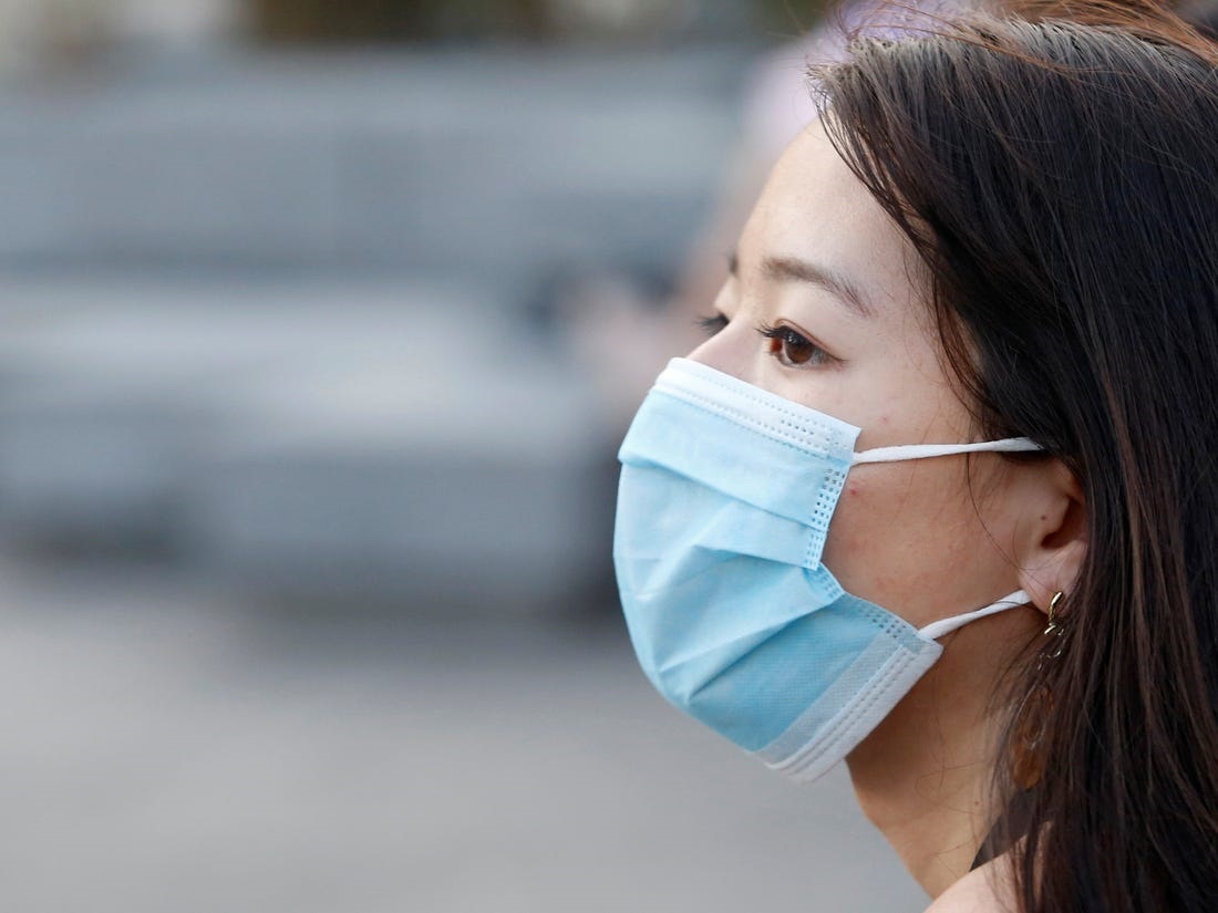 Disposable Face Mask - Non Woven, 7x4 Inch, Sky Blue | Waterproof, Cuffed, Sterilized, A Grade, Recyclable