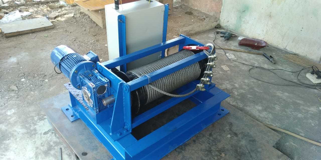 Electric Winch - 15-20 M Rope Length, Single Phase, Electric Power Source | Ideal For Material Handling In Heavy-duty Ventures
