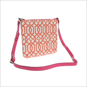 पीयू स्लिंग बैग