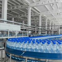 स्वचालित बोतल भरने की मशीन