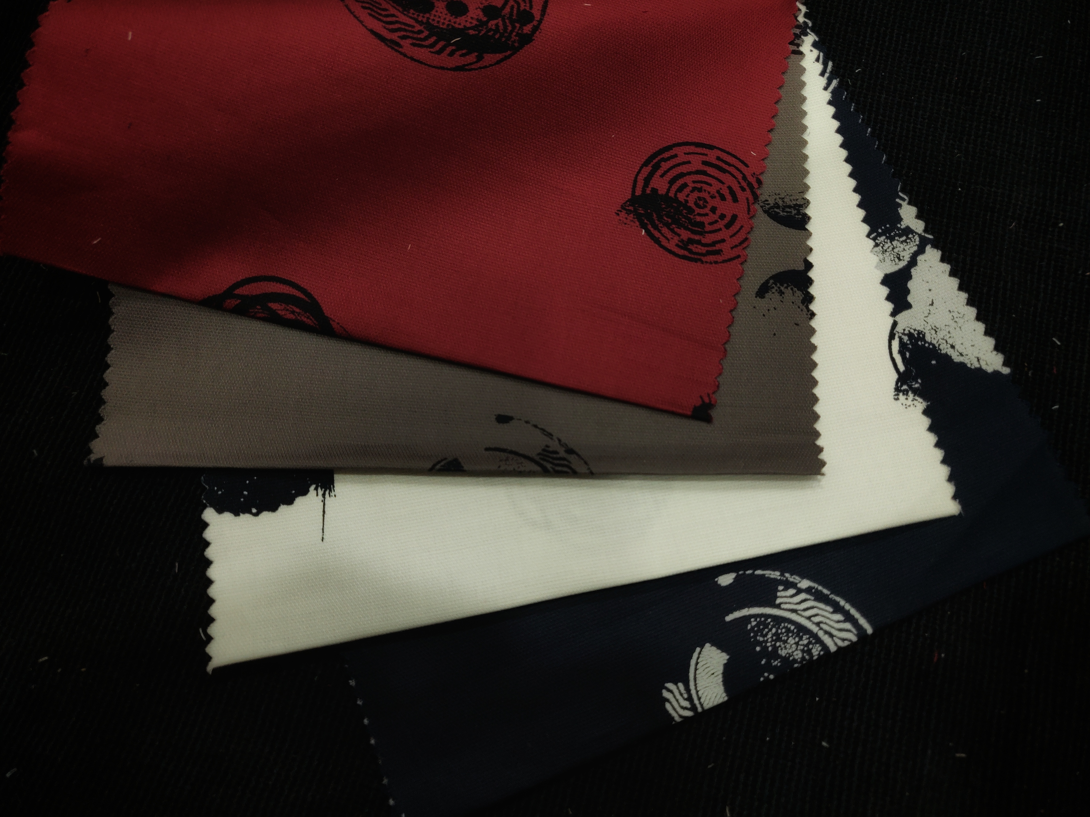 Available In All Color Flock Printed Cotton Shirting Fabric