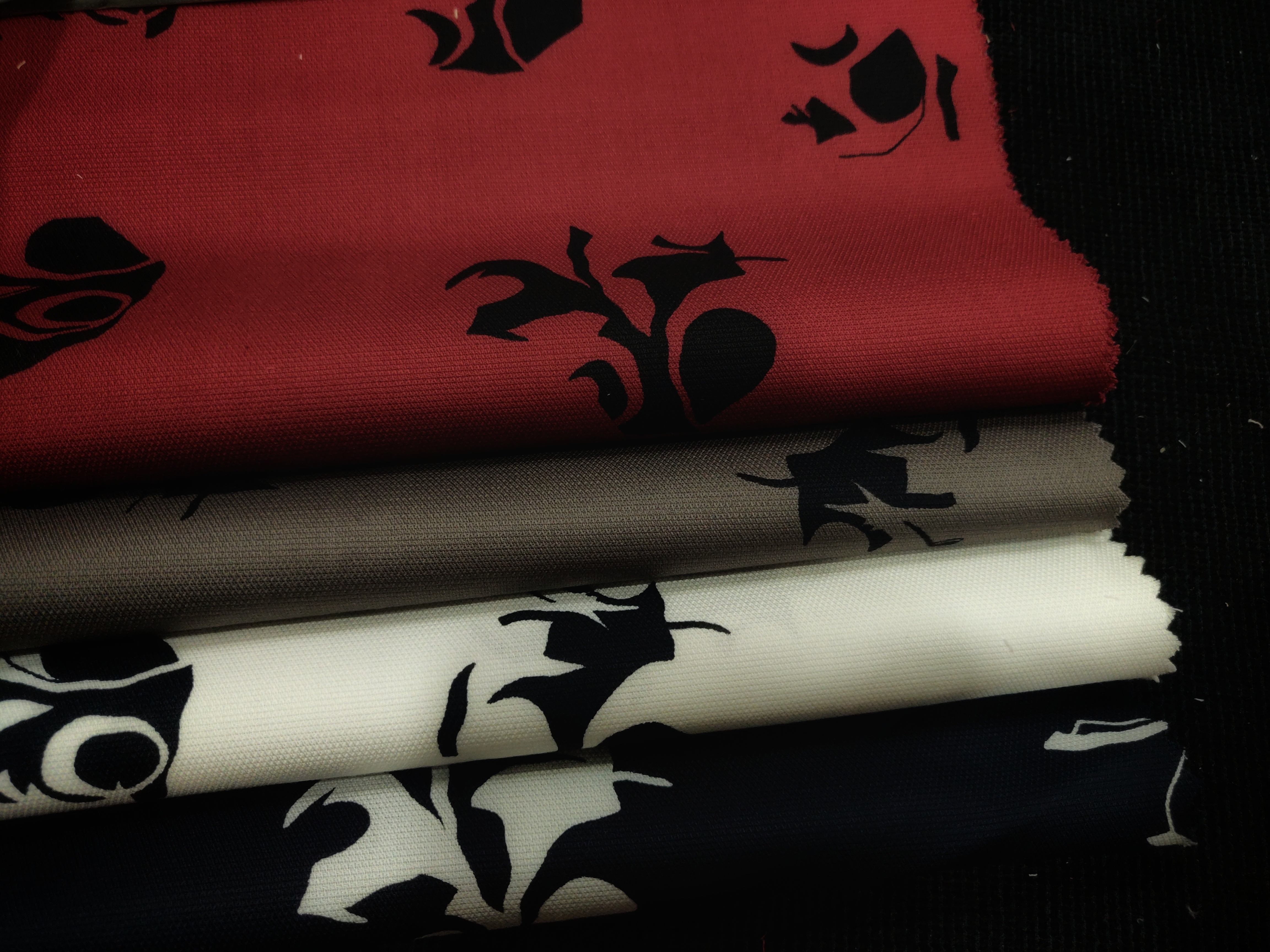 Available In All Color Flock Printed Cotton Shirting Fabric