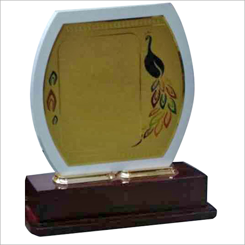 विभिन्न रंगों के सिरेमिक डिज़ाइनर गोल्डन अवार्ड