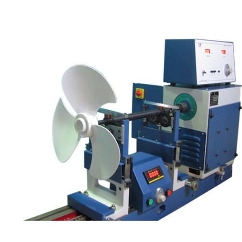 फैन ब्लेड बैलेंसिंग मशीन - माइल्ड स्टील, 440V वोल्टेज, 50Hz फ्रीक्वेंसी | डिजिटल LED डिस्प्ले, हाई परफॉरमेंस मोटर, स्पीड कंट्रोल सिस्टम