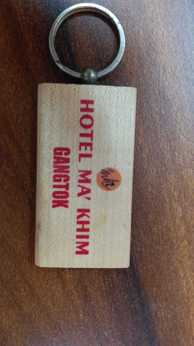 Plastic Keychain - 100% Plastic, Non-breakable, High Heat Resistance | Customized Styles, Logos, Colors, Suitable For Gifting And Labels