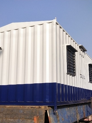 पोर्टेबल रेफ्रिजरेटेड कंटेनर की ऊंचाई: 8'.6"