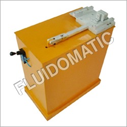 होल पंचिंग मशीन (एक बार में एकल छिद्र)