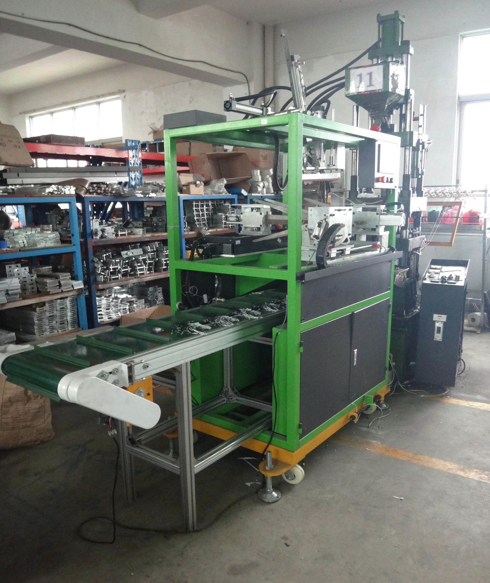As Per Picture Full Set Injection Seal Tag Machine With Manipulator