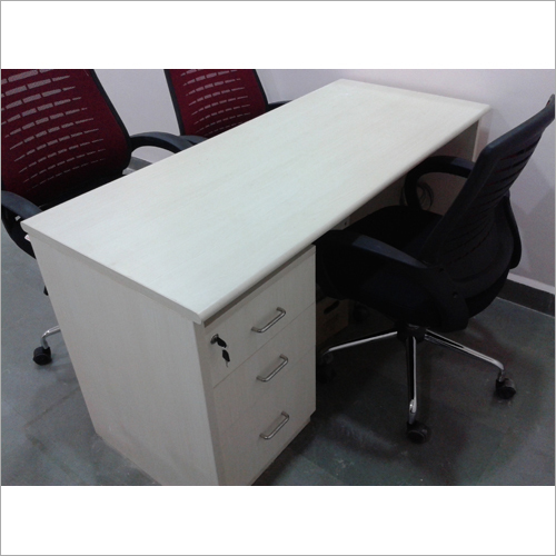 मैनेजर टेबल