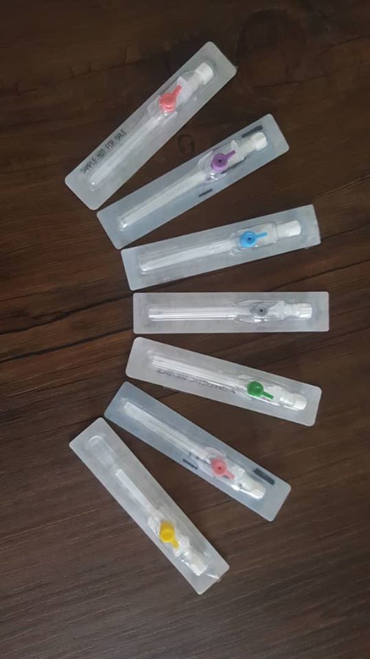 Multi Colored Iv Cannula